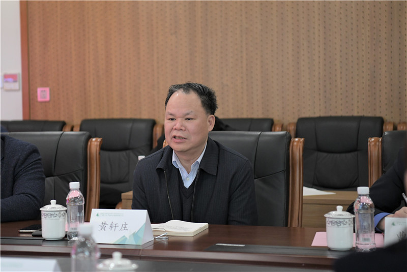 集團公司黨委書(shū)記、董事長(cháng)黃軒莊講話(huà)（廖茹畫(huà) 攝）.jpg