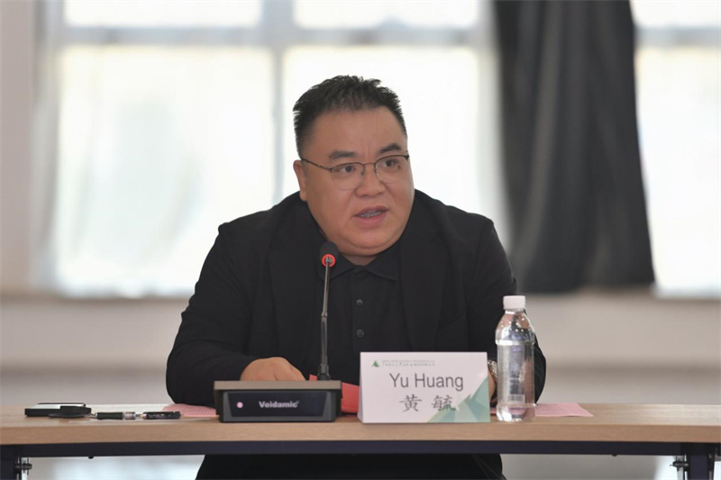 廣西師范大學(xué)出版社集團有限公司總經(jīng)理黃毓致辭.jpg 廣西師范大學(xué)出版社集團有限公司總經(jīng)理黃毓致辭.jpg