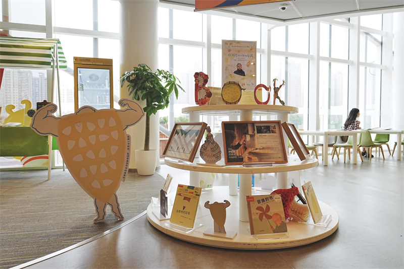 7.10上海少年兒童圖書(shū)館，伊娃娜小型書(shū)展.jpg