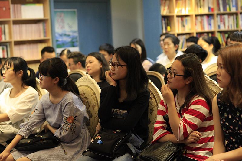 1525312313208273.jpg 分享會(huì )現場(chǎng)1(陳柏翠攝).JPG