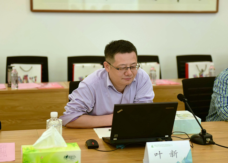 季羨林研究專(zhuān)家，北京印刷學(xué)院新聞出版學(xué)院編輯出版系教授、博士，中國編輯學(xué)會(huì )理事葉新發(fā)言（廖茹畫(huà)攝）.jpg