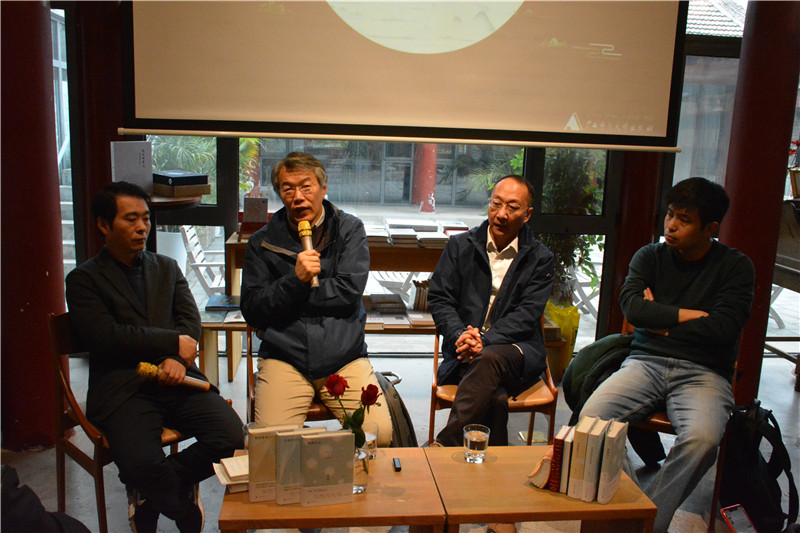 從左到右：西渡、臧棣、敬文東、姜濤   小眾書(shū)坊供圖.JPG